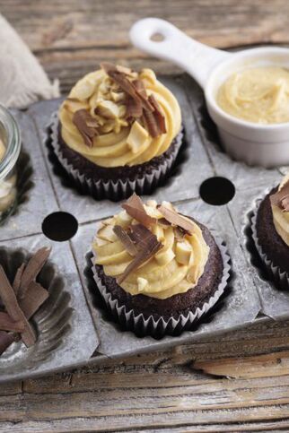Schoko-Erdnuss-Cupcakes