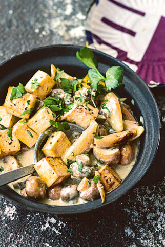 Tofuragout mit Champignons