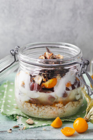 Porridge mit Trauben und Physalis Porridge mit Trauben und Physalis