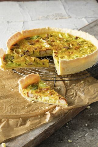 Pflanzensahne-Guss auf Quiche Lorraine Pflanzensahne-Guss auf Quiche Lorraine
