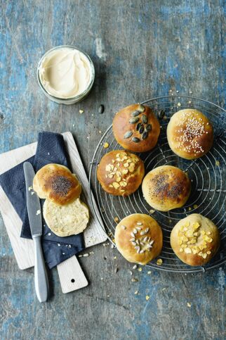 Lupinen-Frühstücksbrötchen Lupinen-Frühstücksbrötchen