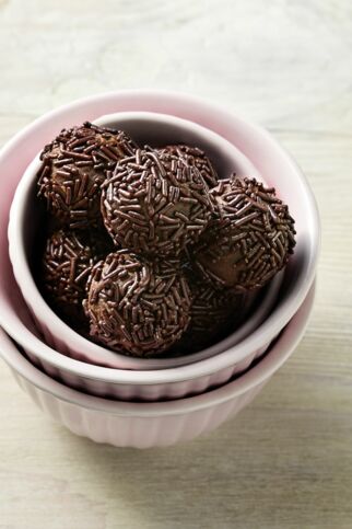 Rumkugeln mit viel Rum Rumkugeln mit viel Rum