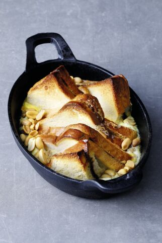 Schoko-Erdnuss-Brotauflauf Schoko-Erdnuss-Brotauflauf