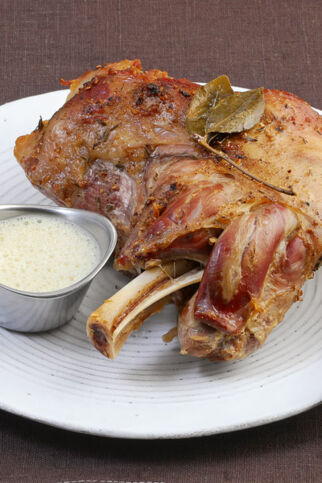 Buttermilch-Knoblauch-Lammschulter