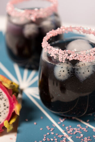 Schwarzer-Cocktail-Black-Panther Schwarzer-Cocktail-Black-Panther