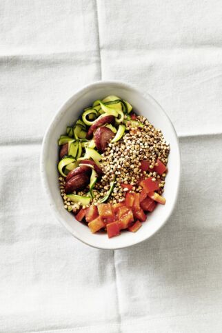 Paprikasalat mit geröstetem Buchweizen Paprikasalat mit geröstetem Buchweizen