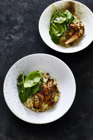 Fregola Sarda mit Steinpilzen und Spinatsalat Steinpilze Fregola Parmesan