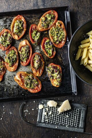 Penne mit Schmortomaten-Pesto Penne mit Schmortomaten-Pesto