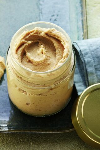Dattel-Hummus-Aufstrich Dattel-Hummus-Aufstrich