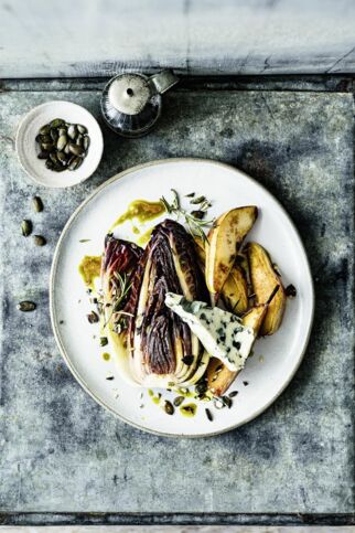 Radicchio mit Karamellbirne und Roquefort
