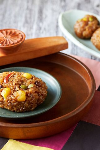 2620094202011008k_Yaksik(Sweet Rice with Nuts and Jujubes) 2620094202011008k_Yaksik(Sweet Rice with Nuts and Jujubes)