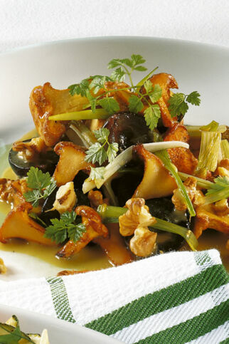 Pilzsalat mit Trauben