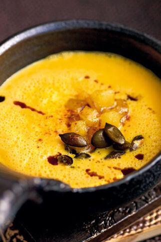 Kürbiscremesuppe mit Karamellisierten Zimtäpfeln