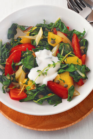 Mangold mit Tomaten, Kartoffeln und Kapern