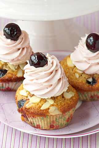 Amarena-Cupcakes