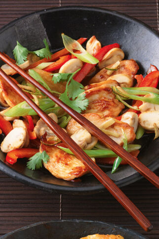 Wok-Hähnchen Wok-Hähnchen