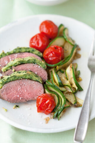 Lamm mit Kräuterkruste und Zucchini-Gemüse