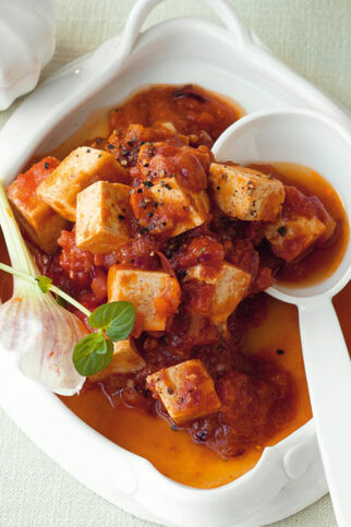 Tofu in arabischer Tomatensauce Tofu in arabischer Tomatensauce