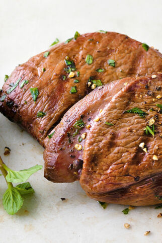 Gegrillte Rehsteaks Gegrillte Rehsteaks