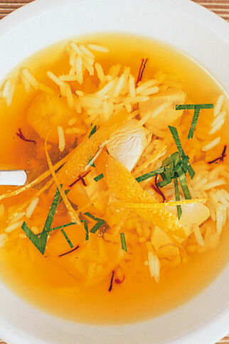 Hühnersuppe mit Zitrone & Safran Hühnersuppe mit Zitrone & Safran