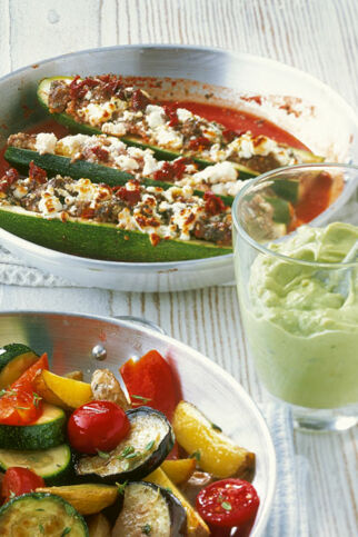 Gefüllte Zucchini Gefüllte Zucchini