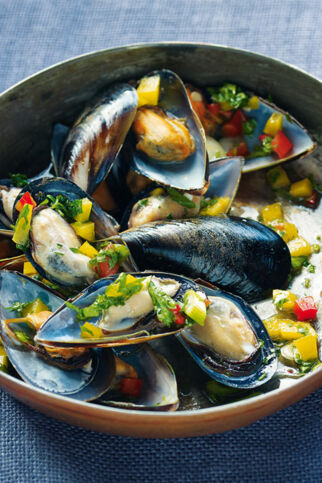 Muscheln mit Paprikavinaigrette Muscheln mit Paprikavinaigrette