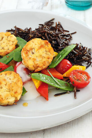 Tempeh-Pfanne mit Mandelsahne