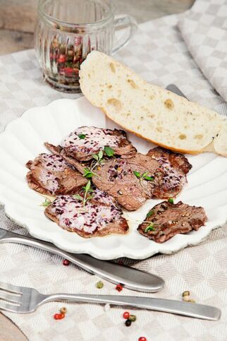 Pfefferfilet mit Thymianbutter Pfefferfilet mit Thymianbutter