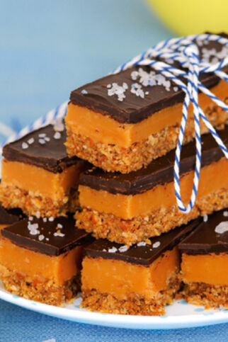 Karamellriegel mit Brezelboden Karamellriegel mit Brezelboden