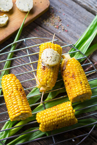 Mais mit bunter Pfefferbutter Mais mit bunter Pfefferbutter