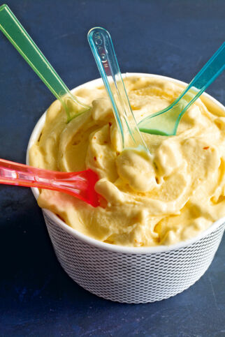 Frozen Yogurt mit Mango und Safran