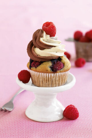 Donauwellen-Cupcakes mit Himbeeren