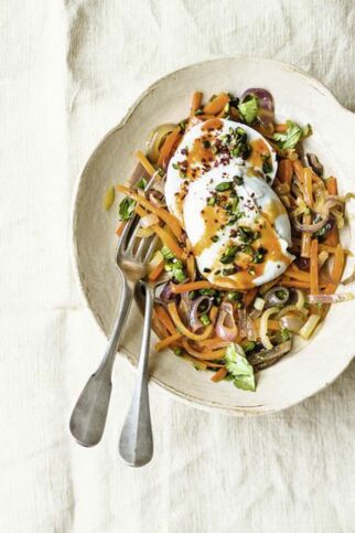 Mozzarella mit Möhren-Relish und Möhren-»Balsamico« Mozzarella mit Möhren-Relish und Möhren-»Balsamico«