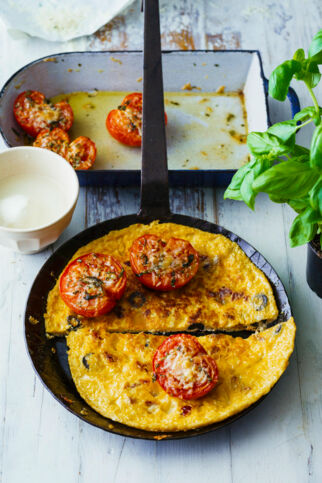 Mozzarella-Omelette mit Grilltomaten