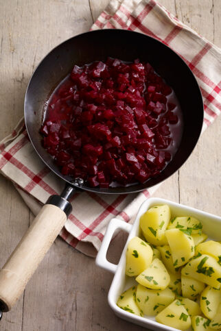 Rote-Bete-Pfanne mit Petersilienkartoffeln Rote-Bete-Pfanne mit Petersilienkartoffeln