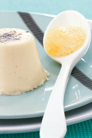 Panna cotta mit Orangensauce Panna cotta mit Orangensauce