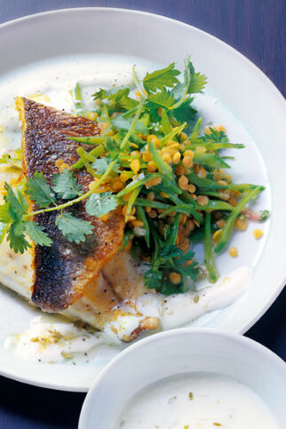 Dorade mit Zuckerschoten und roten Linsen Dorade mit Zuckerschoten und roten Linsen