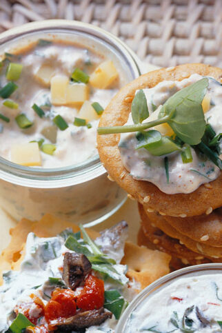 Alpenquark mit Brunnenkresse und Schnittlauch Alpenquark mit Brunnenkresse und Schnittlauch