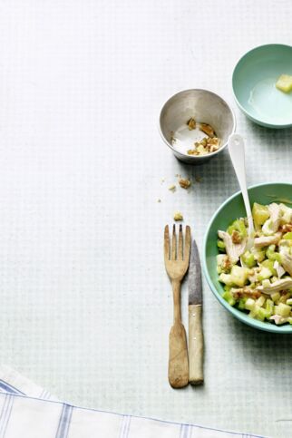 Apfel-Sellerie-Salat mit Huhn