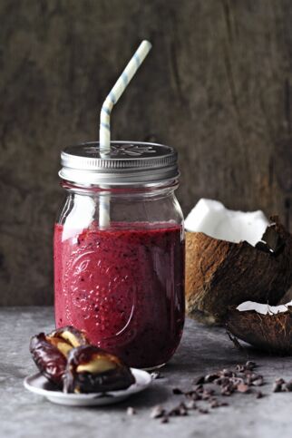 Rio Negro mit Nüssen, Datteln, Kakao und Kokosmus Rio Negro mit Nüssen, Datteln, Kakao und Kokosmus