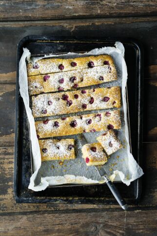 Blondies mit Himbeeren Blondies mit Himbeeren