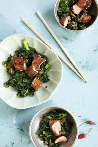 Asia-Grünkohl mit Lachs Asia-Grünkohl mit Lachs