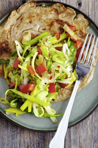 Pfannkuchen mit Spitzkohlgemüse Pfannkuchen mit Spitzkohlgemüse
