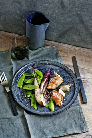 Geschmorter Trevisano mit Speckwachtel Geschmorter Trevisano mit Speckwachtel