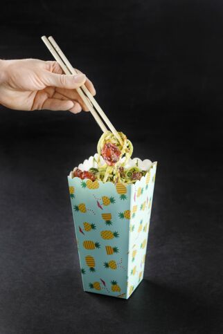 Zoodles mit Avocadopesto und Ofentomaten Zoodles mit Avocadopesto und Ofentomaten