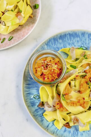 Nudeln mit Schinken und Melonentatar Nudeln mit Schinken und Melonentatar