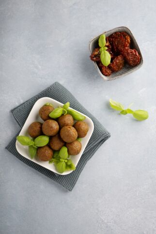 Herzhafte Snackkugeln