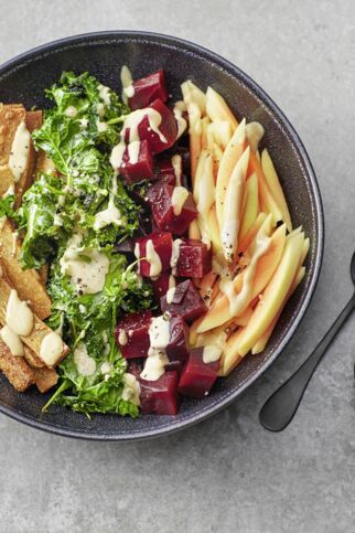 Winterliche Rainbow Buddha Bowl