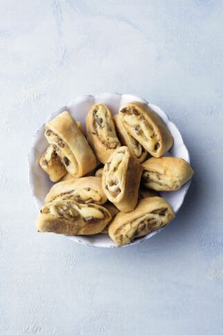 Strudelbrötchen aus Pizzateig Strudelbrötchen aus Pizzateig