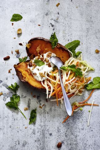 Ofen-Süßkartoffel mit Kräuterquark Suesskartoffel Rettich-Kraeuter-Quark